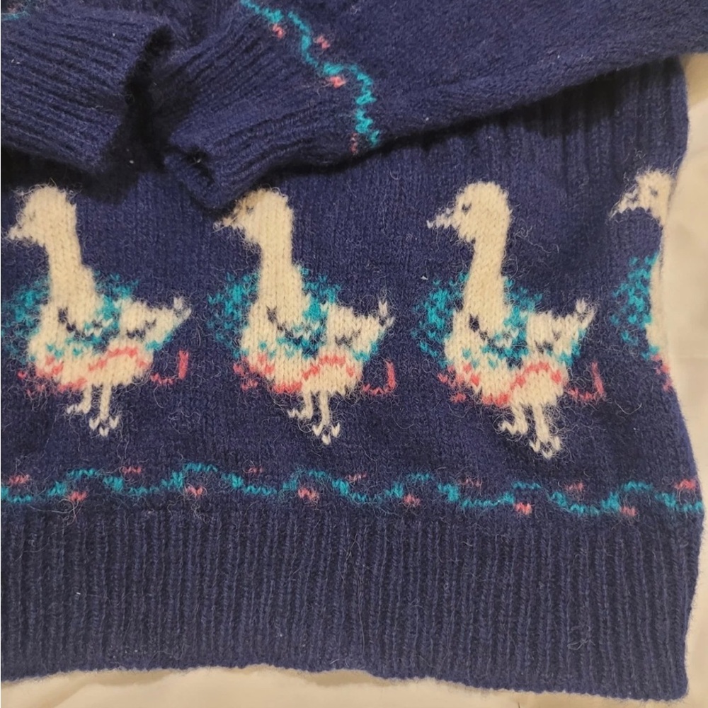 Super RARE Woolrich Vintage Blue Sweater 100% wool Geese Design - Picture 8 of 9